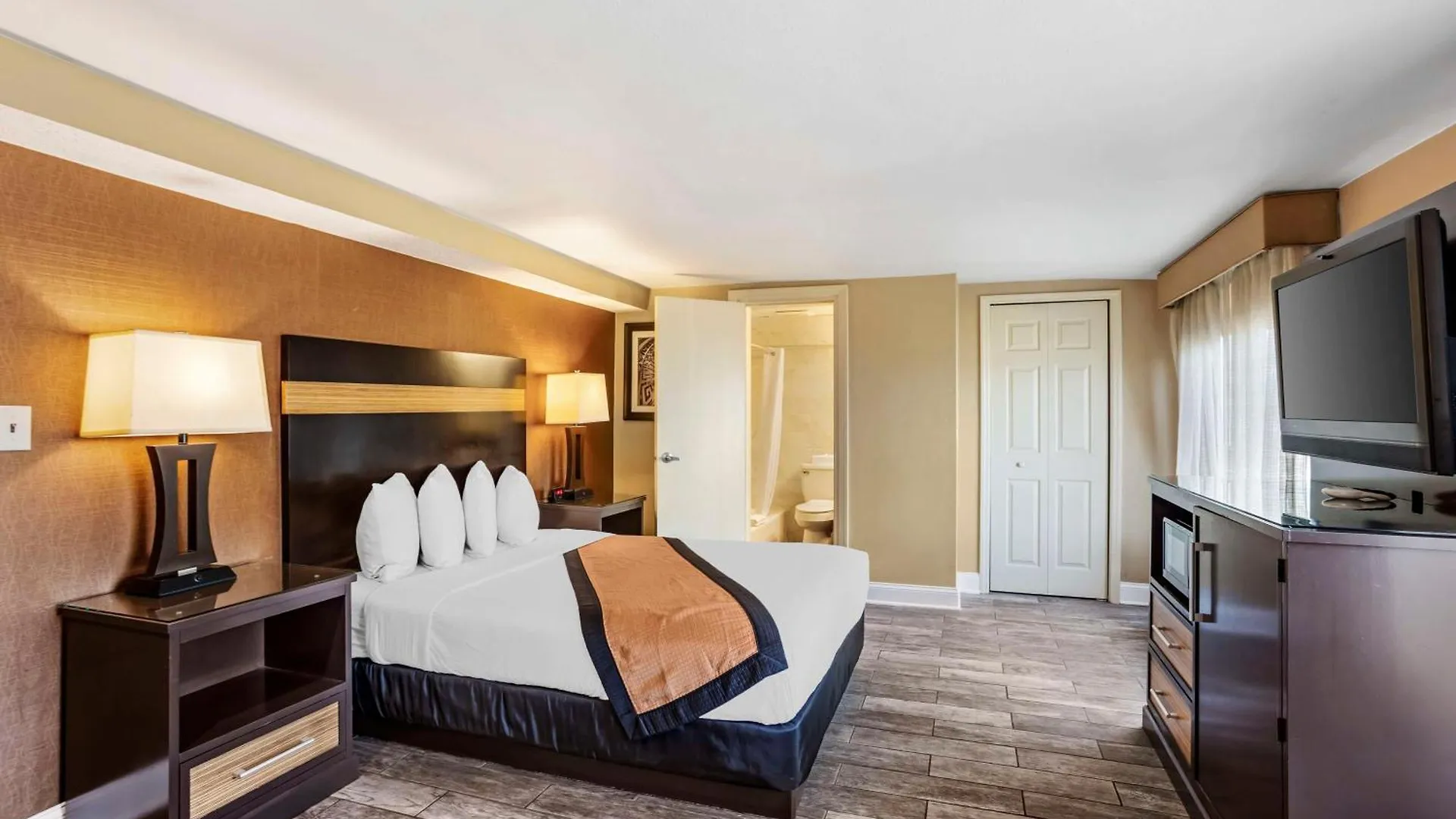 Hotel Best Western Plus Newark Airport West