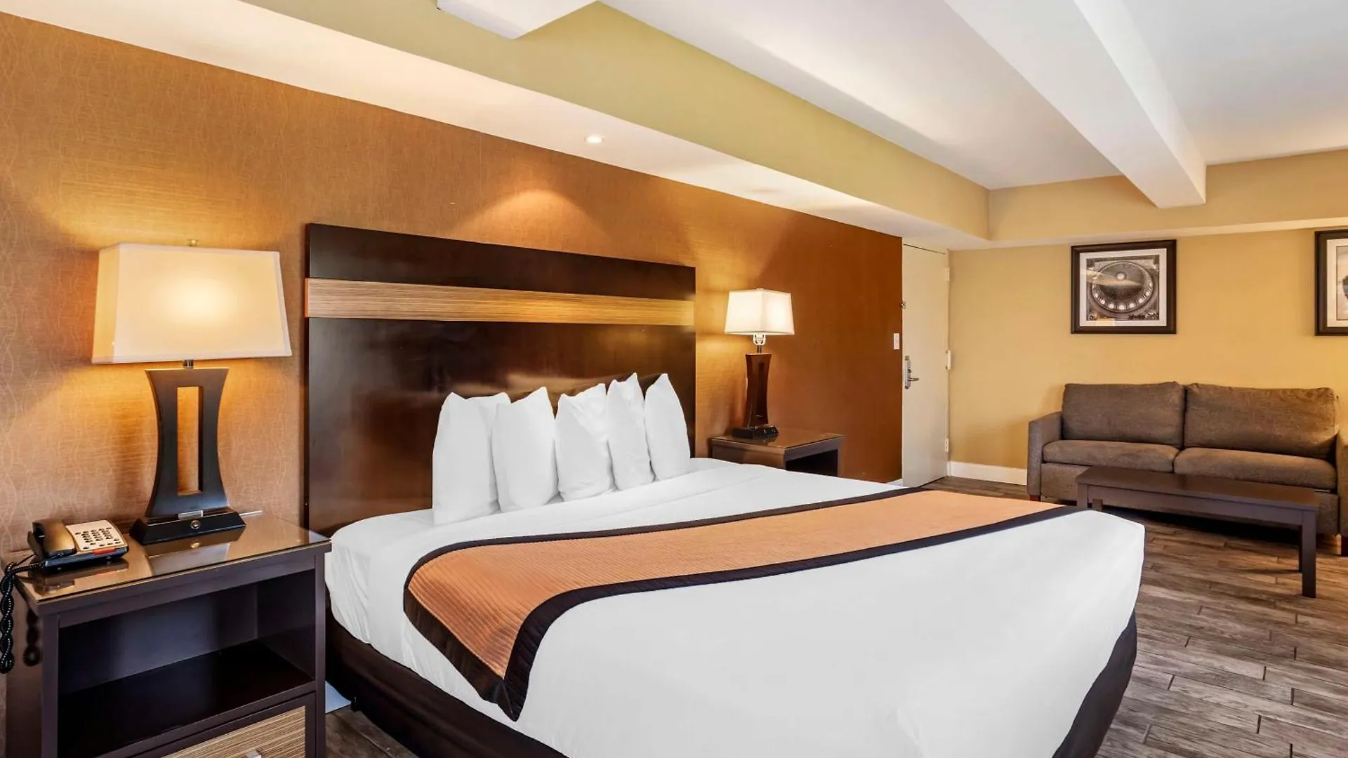 Hotel Best Western Plus Newark Airport West 3*,