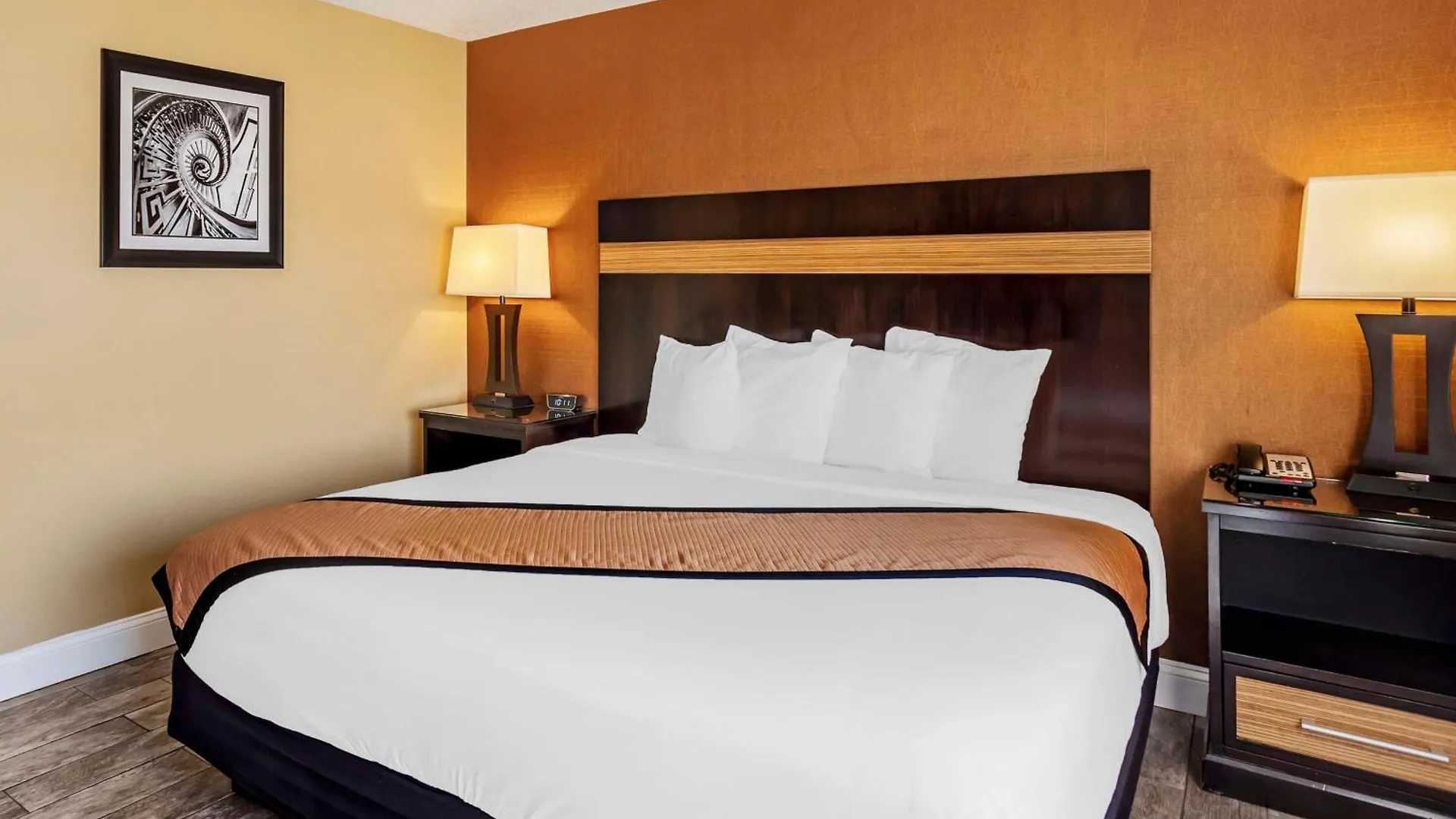 Hotel Best Western Plus Newark Airport West 3*,