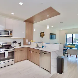 Apartment Lux 2br, Free Parking, Walk To Prudential Center Min To Nyc & More, Newark