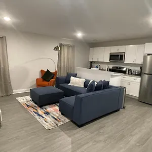 Apartment Luxury **cozy• 2 Bedroom 2 Min. From Ewr / Downtown, Newark
