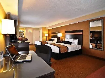 Best Western Plus Newark Airport West